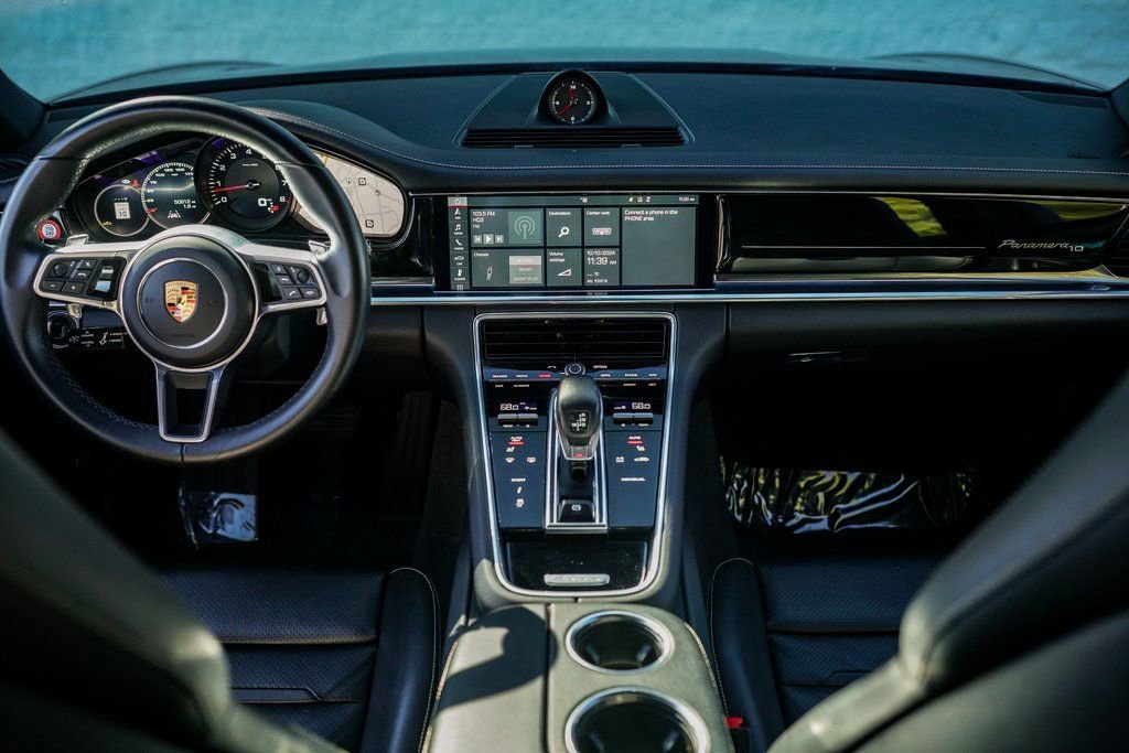 Used 2020 Porsche Panamera Edition image 21