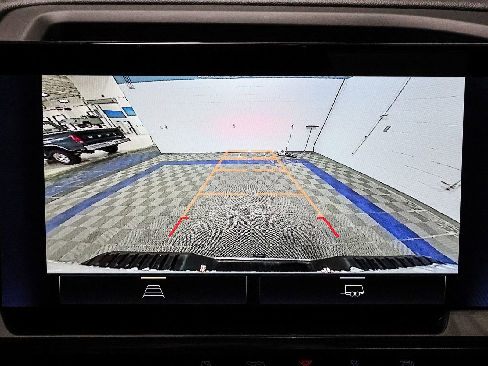 Used 2024 Chevrolet Silverado 3500 LT w/ Convenience Package image 39