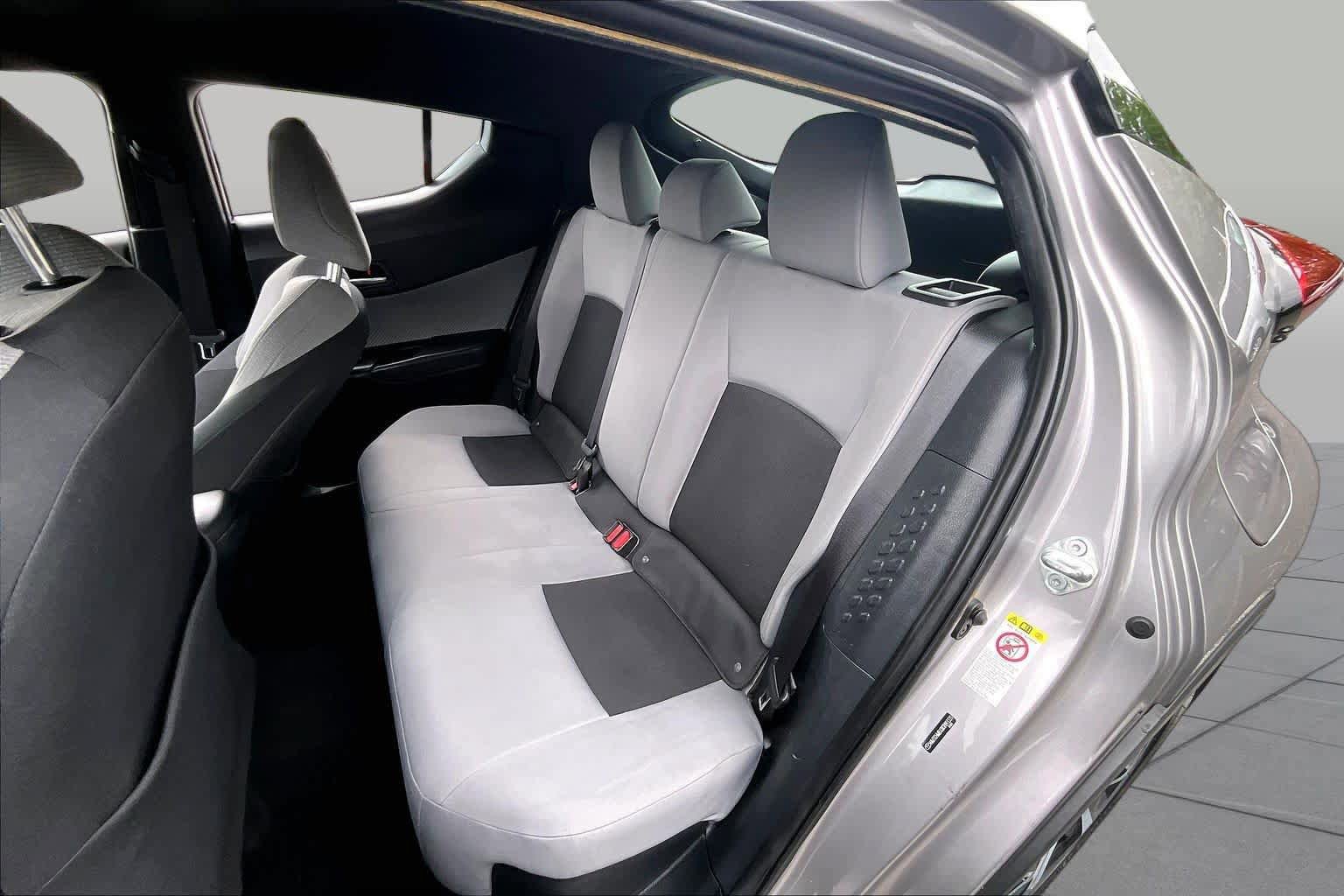 Used 2019 Toyota C-HR XLE FWD image 19