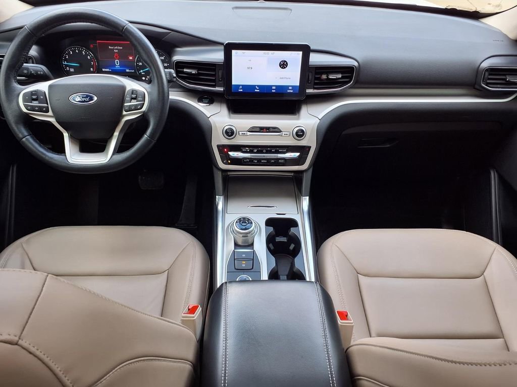 Used 2023 Ford Explorer XLT w/ Equipment Group 202A image 11