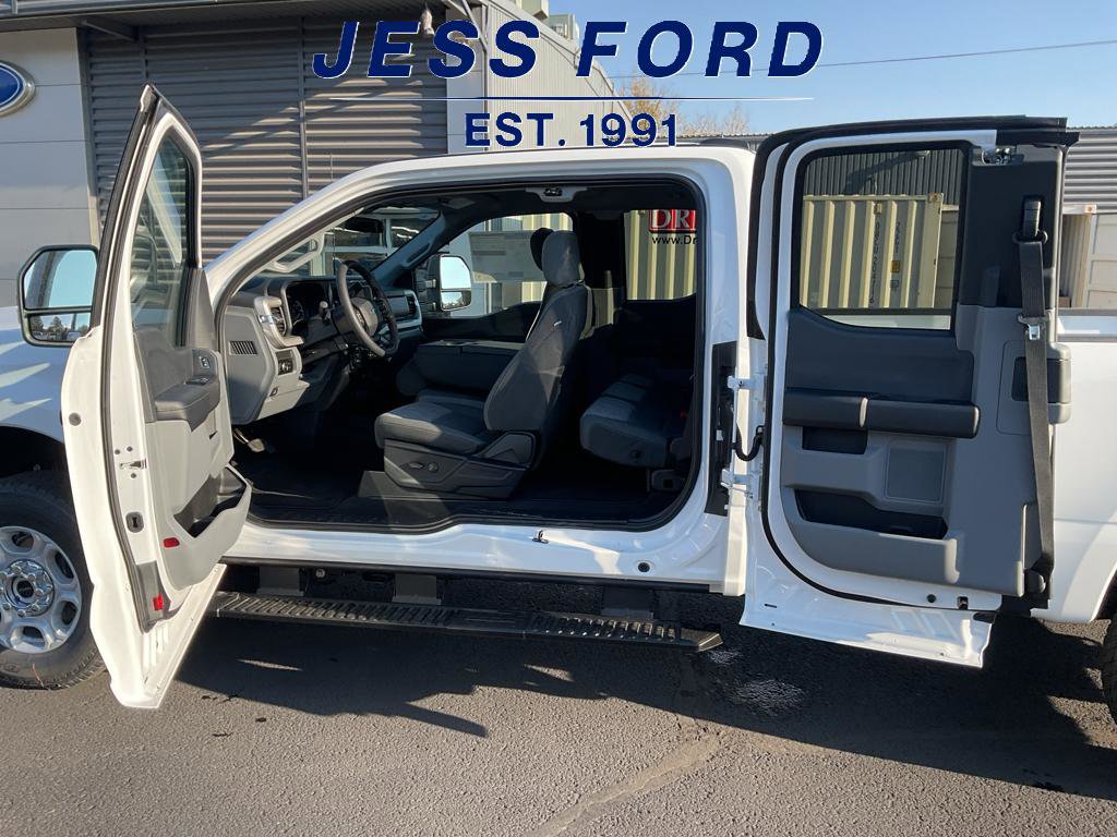 New 2026 Ford F350 XLT image 15