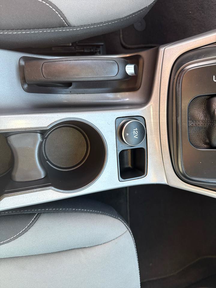 Used 2015 Ford Escape SE FWD image 25
