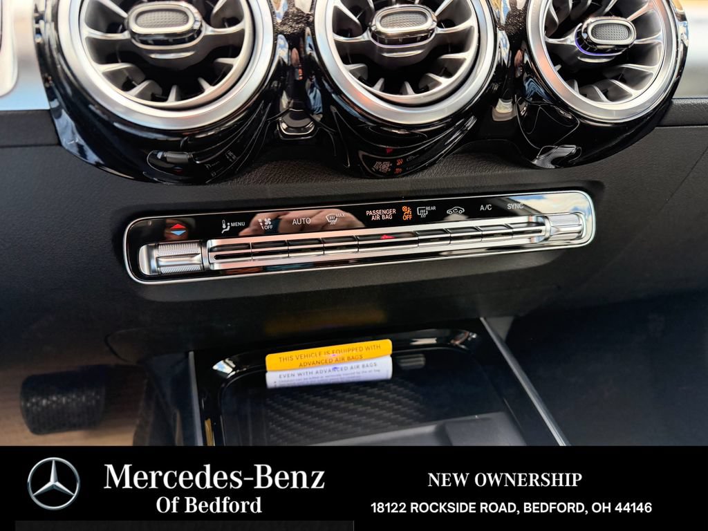 New 2026 Mercedes-Benz GLB 250 4MATIC image 17