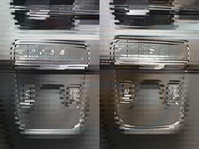 Used 2023 Cadillac Escalade Premium Luxury image 28