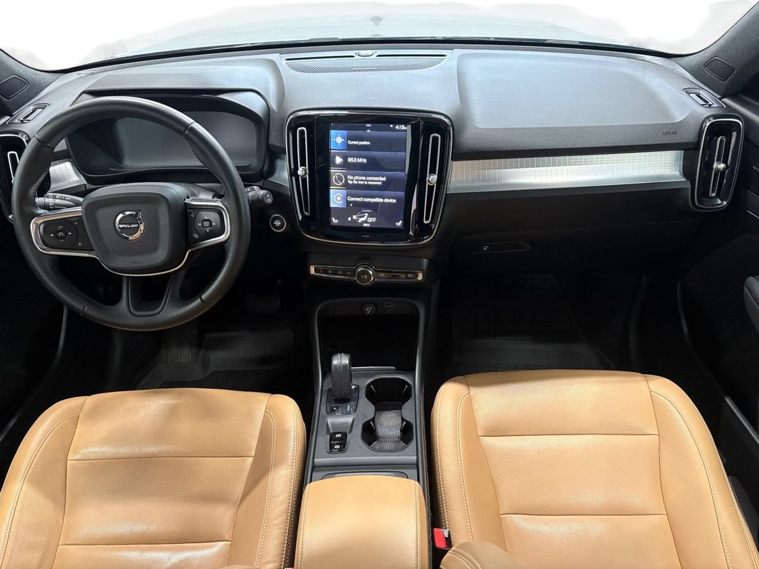Used 2019 Volvo XC40 T5 Momentum AWD/4WD image 17