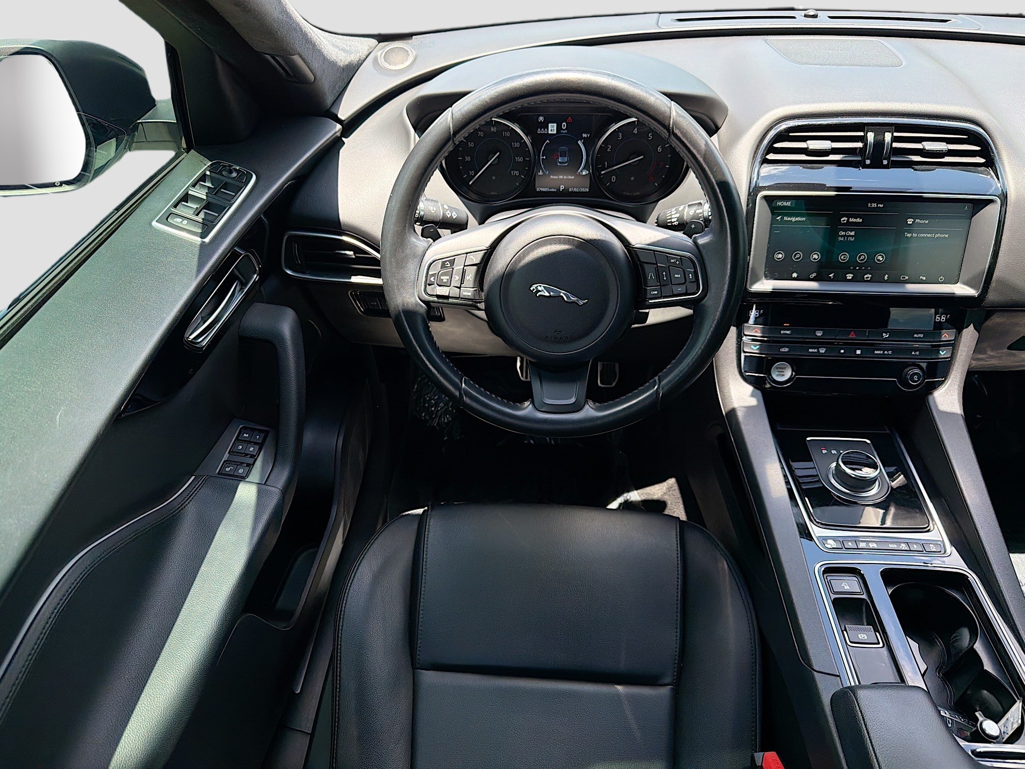 Used 2019 Jaguar F-PACE Premium AWD/4WD image 15