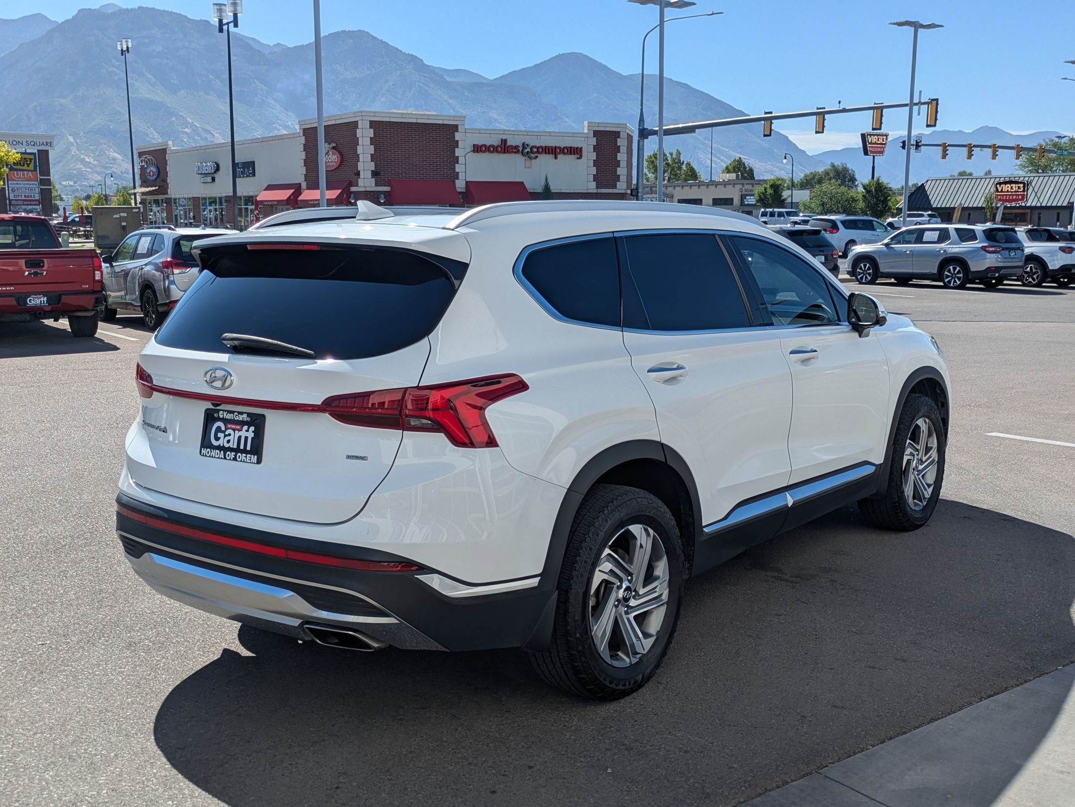 Used 2023 Hyundai Santa Fe SEL w/ Premium Package AWD/4WD image 3