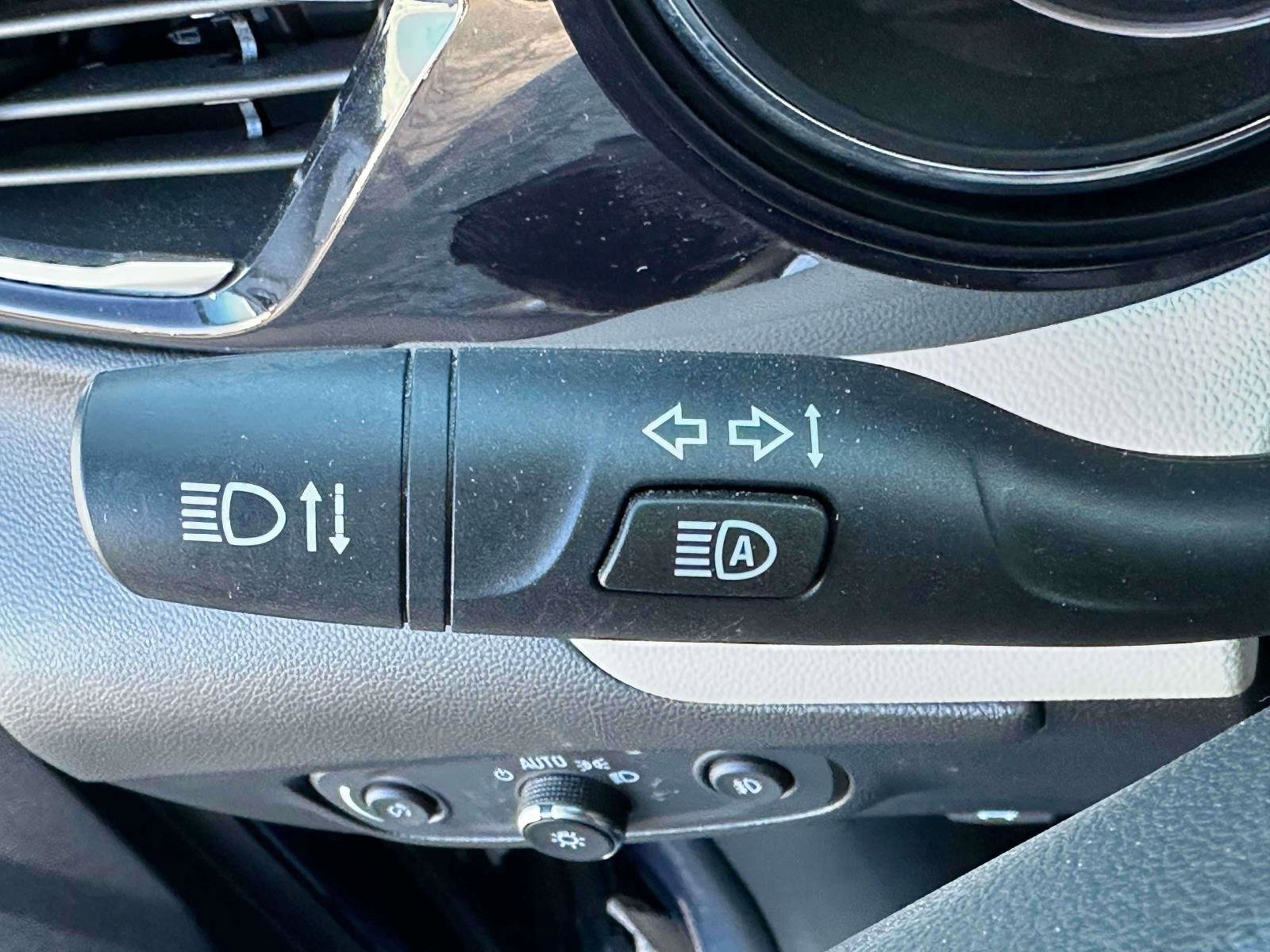 Used 2021 Buick Encore GX Select image 24