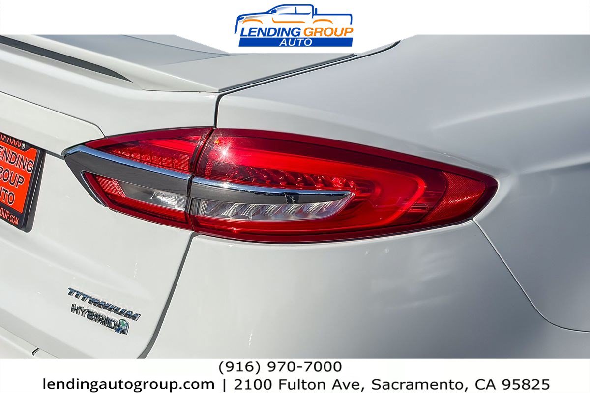 Used 2019 Ford Fusion Titanium FWD image 8