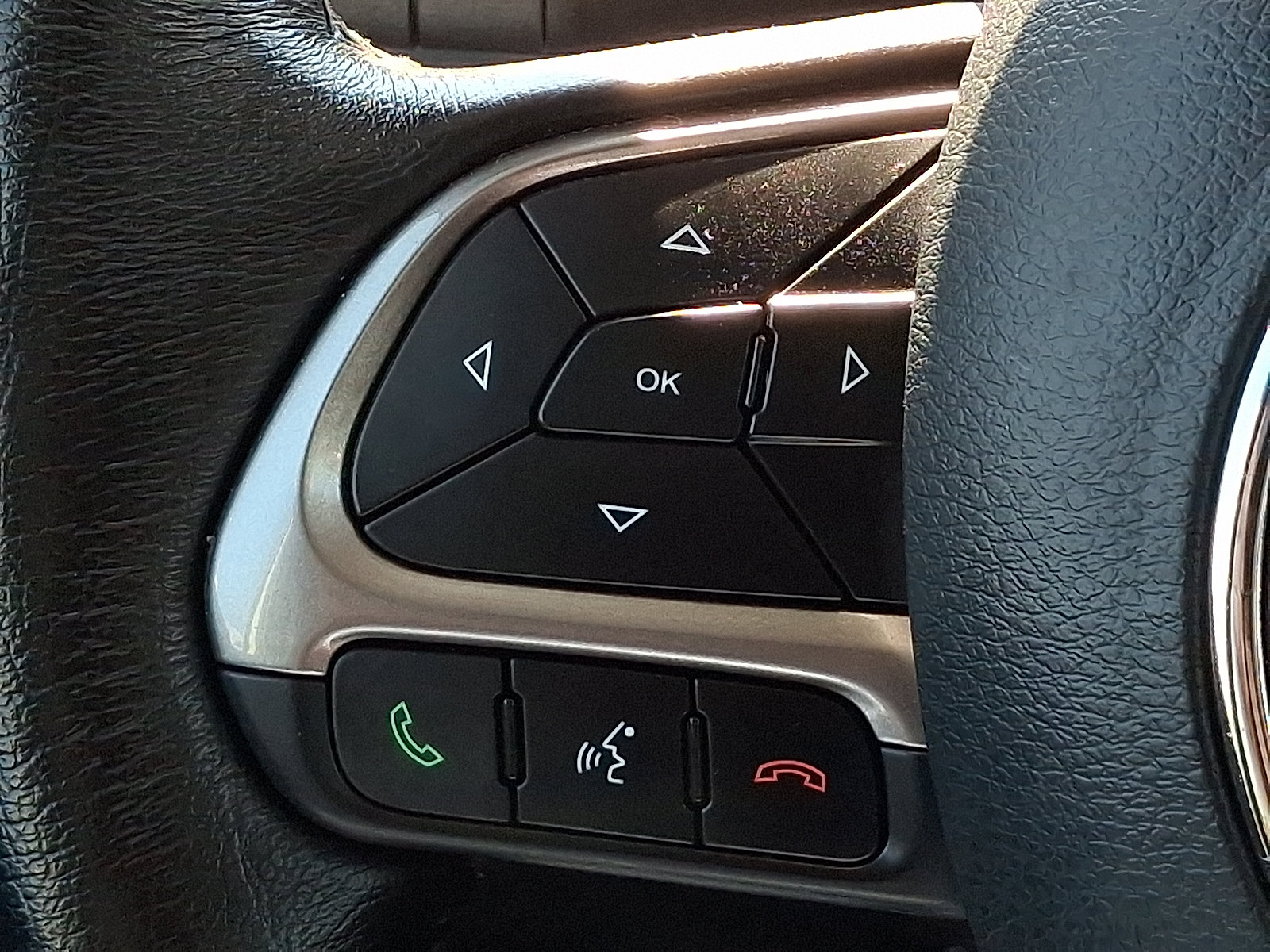 Certified 2022 Jeep Renegade Limited AWD/4WD image 21