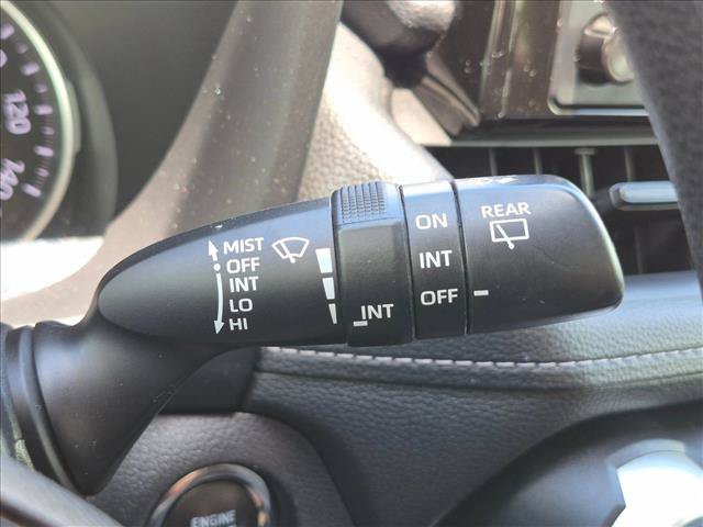 Used 2022 Toyota RAV4 XLE w/ Convenience Package FWD image 7