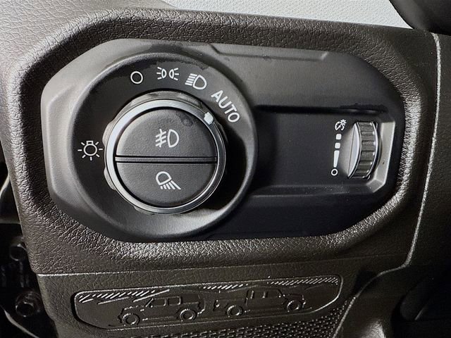 Used 2024 Jeep Gladiator Sport image 10