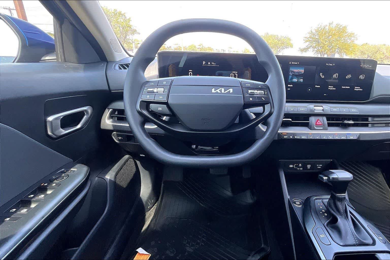 Used 2025 Kia K4 FWD image 12