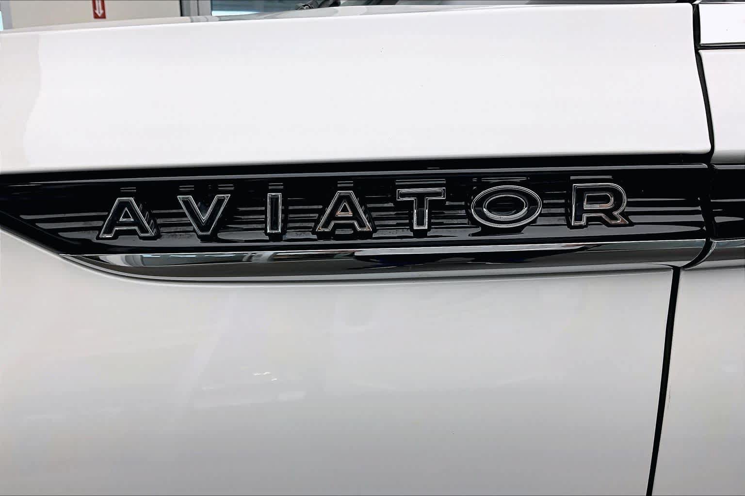 Used 2022 Lincoln Aviator Black Label w/ Dynamic Handling Package AWD/4WD image 32