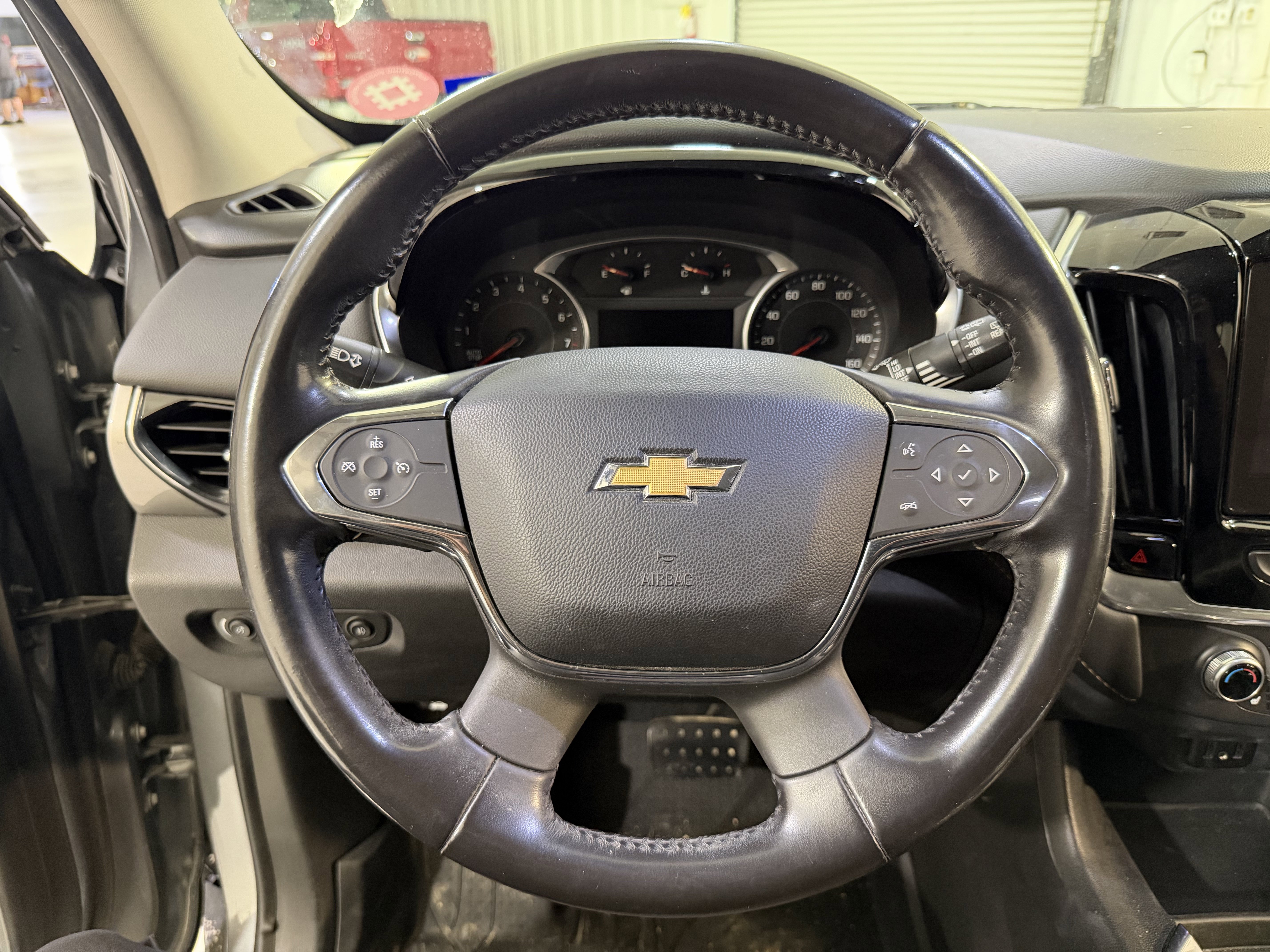 Used 2019 Chevrolet Traverse LT FWD image 16