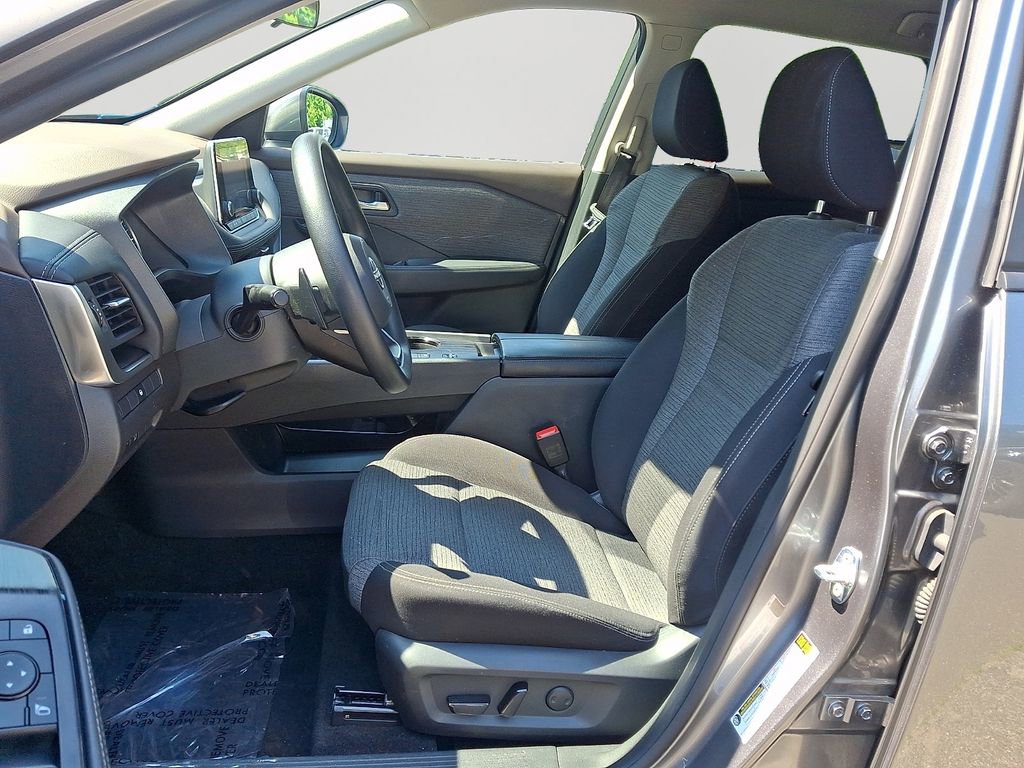 Used 2023 Nissan Rogue SV FWD image 14