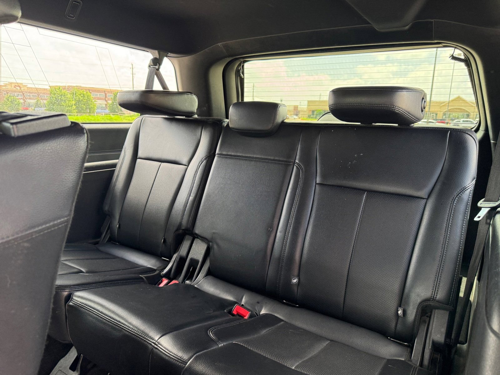 Used 2019 Ford Expedition Max XLT w/ Equipment Group 202A AWD/4WD image 18