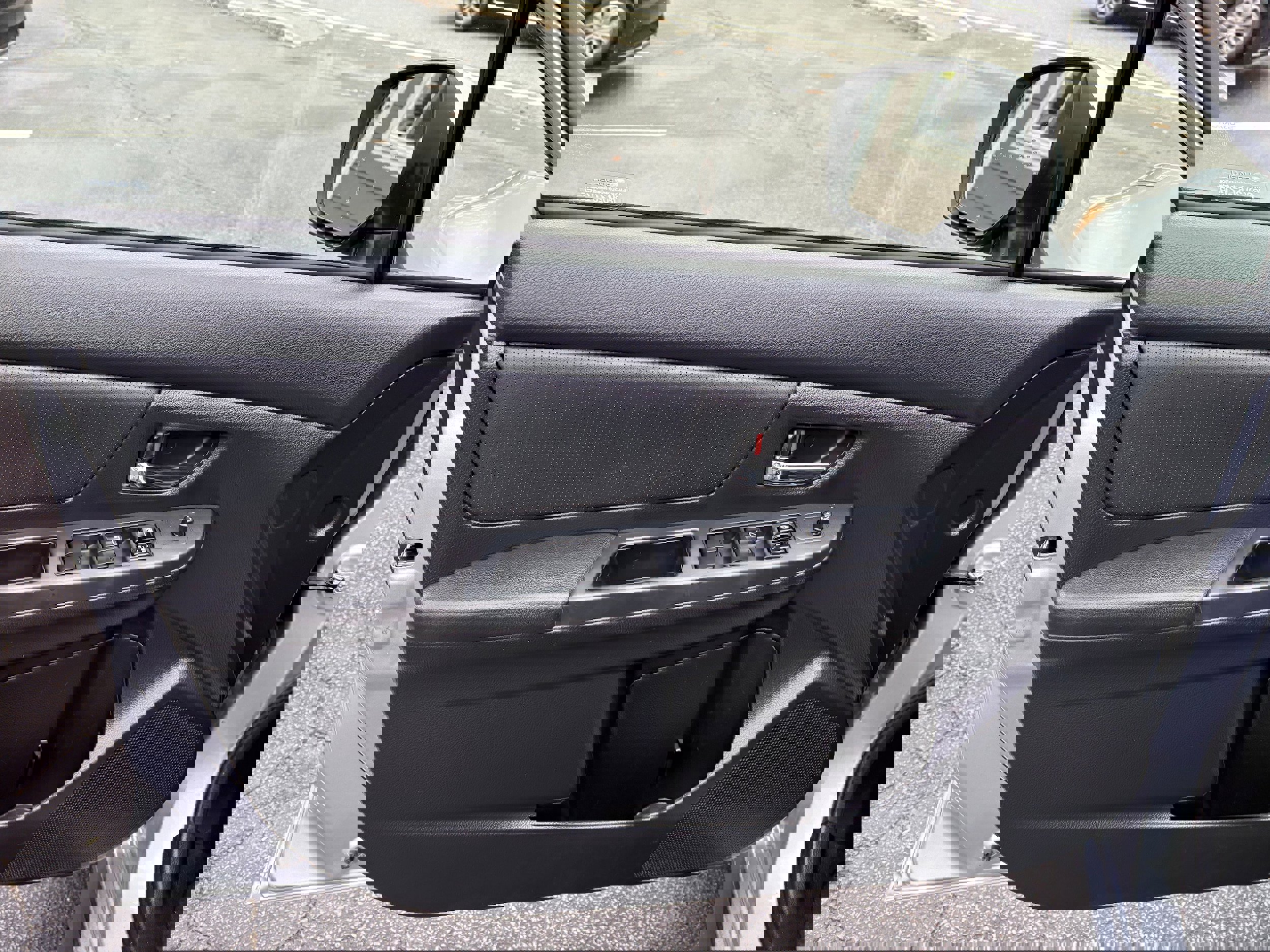 Used 2013 Subaru Crosstrek 2.0i Limited image 14