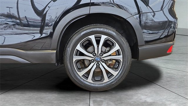 Used 2023 Subaru Forester Limited image 30