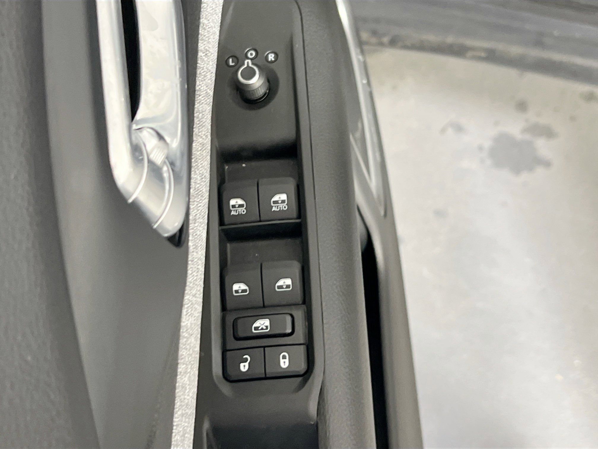 Used 2022 Jeep Compass Latitude AWD/4WD image 17