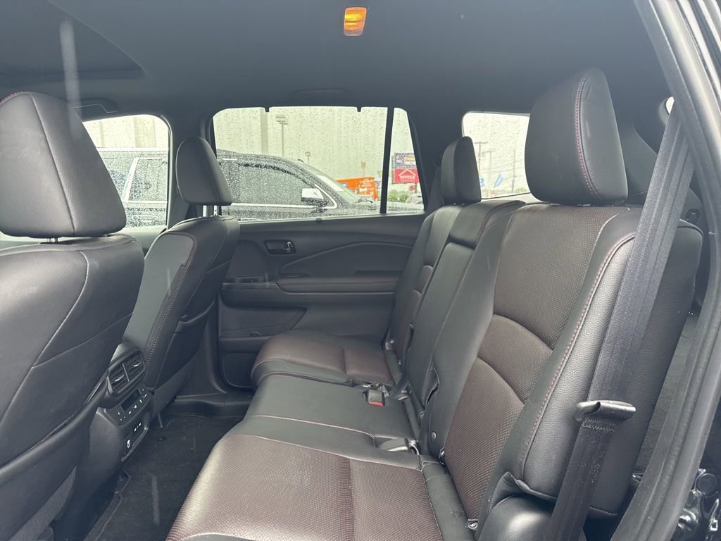 Used 2024 Honda Passport Black Edition image 10