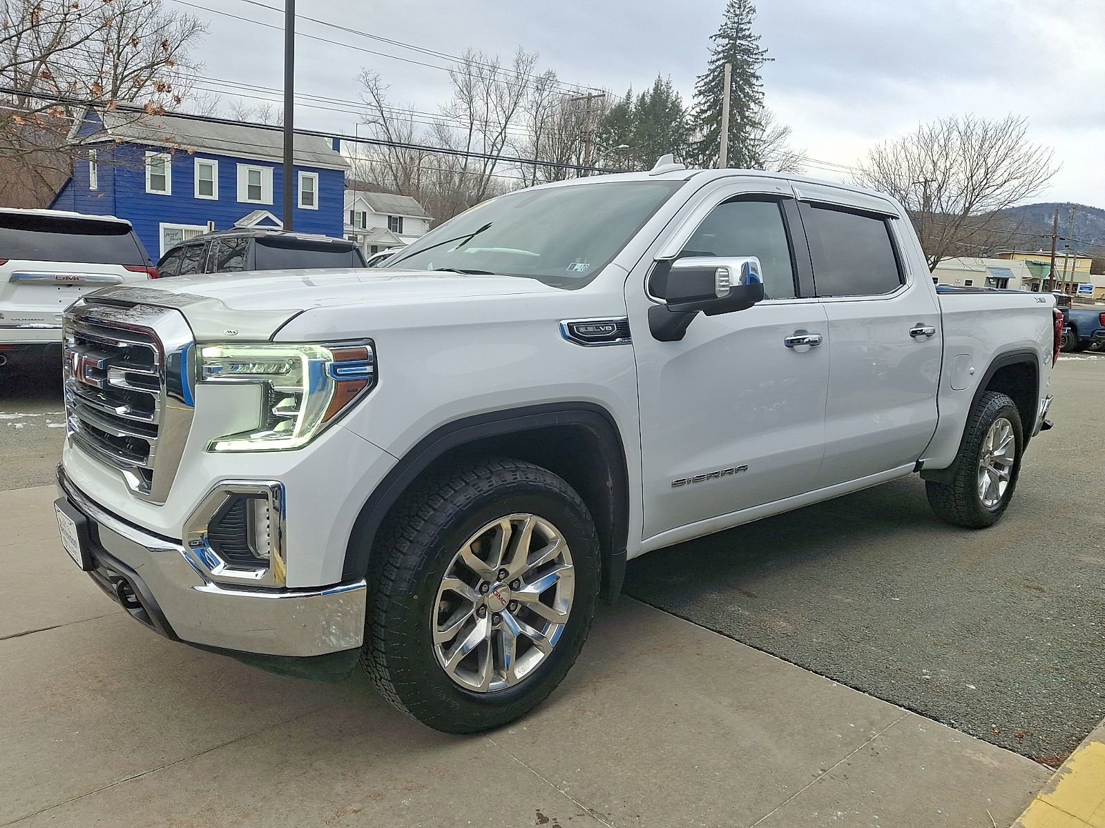 Used 2021 GMC Sierra 1500 SLT w/ X31 Off-Road Package image 3