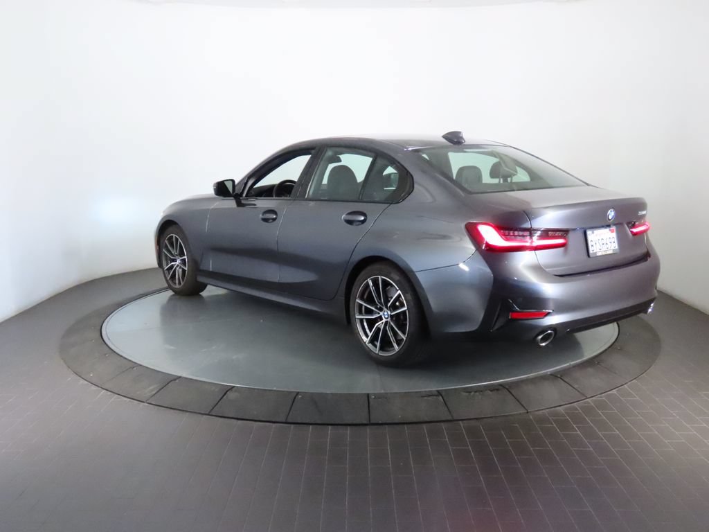 Used 2022 BMW 330i Sedan w/ Driving Assistance Package RWD image 3