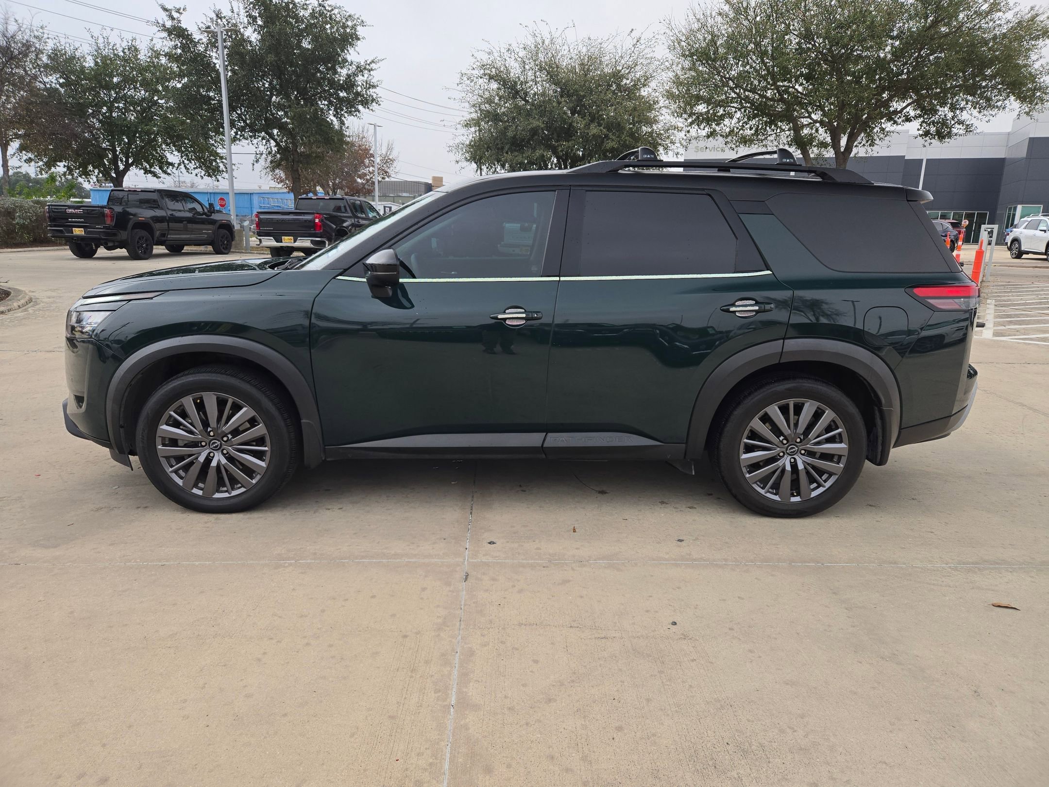 Certified 2023 Nissan Pathfinder SL w/ SL Premium Package image 6