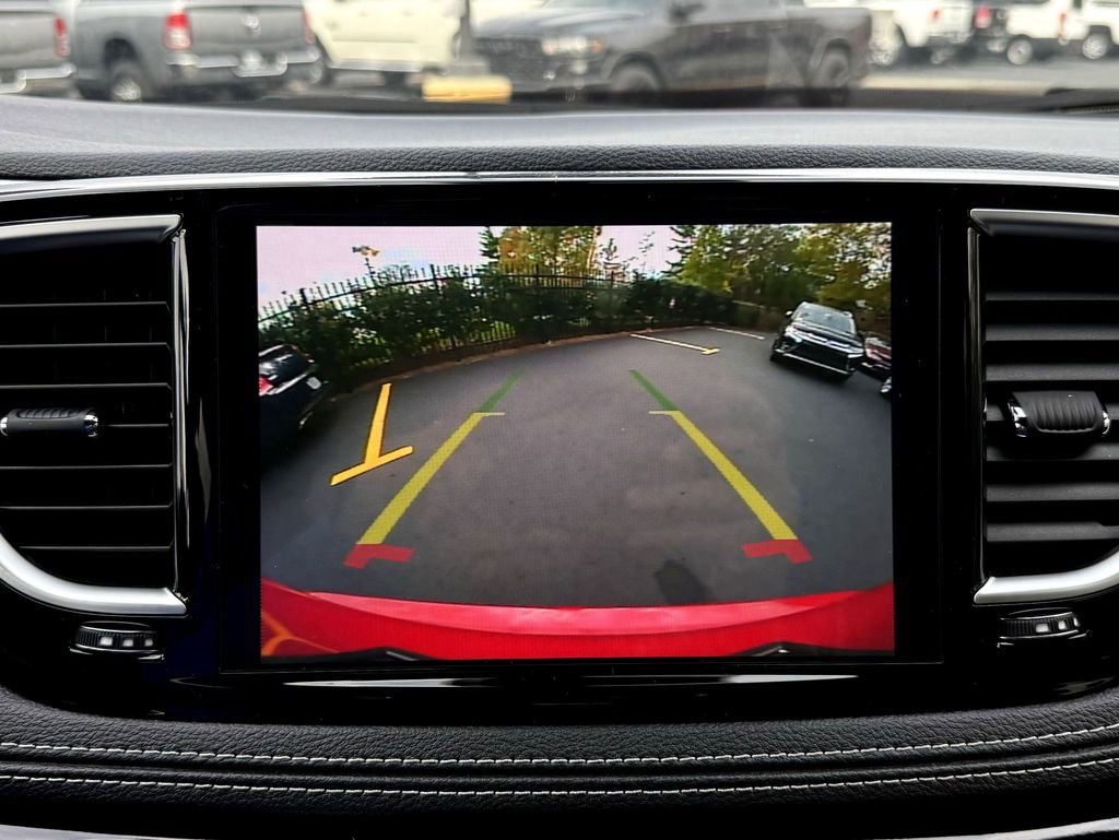 New 2026 Chrysler Pacifica Limited w/ Uconnect Theater Family Group FWD image 19