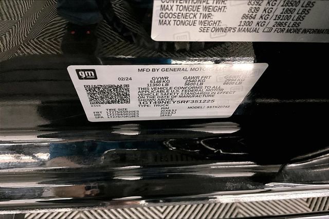 Used 2024 GMC Sierra 2500 SLT w/ SLT Premium Package image 41