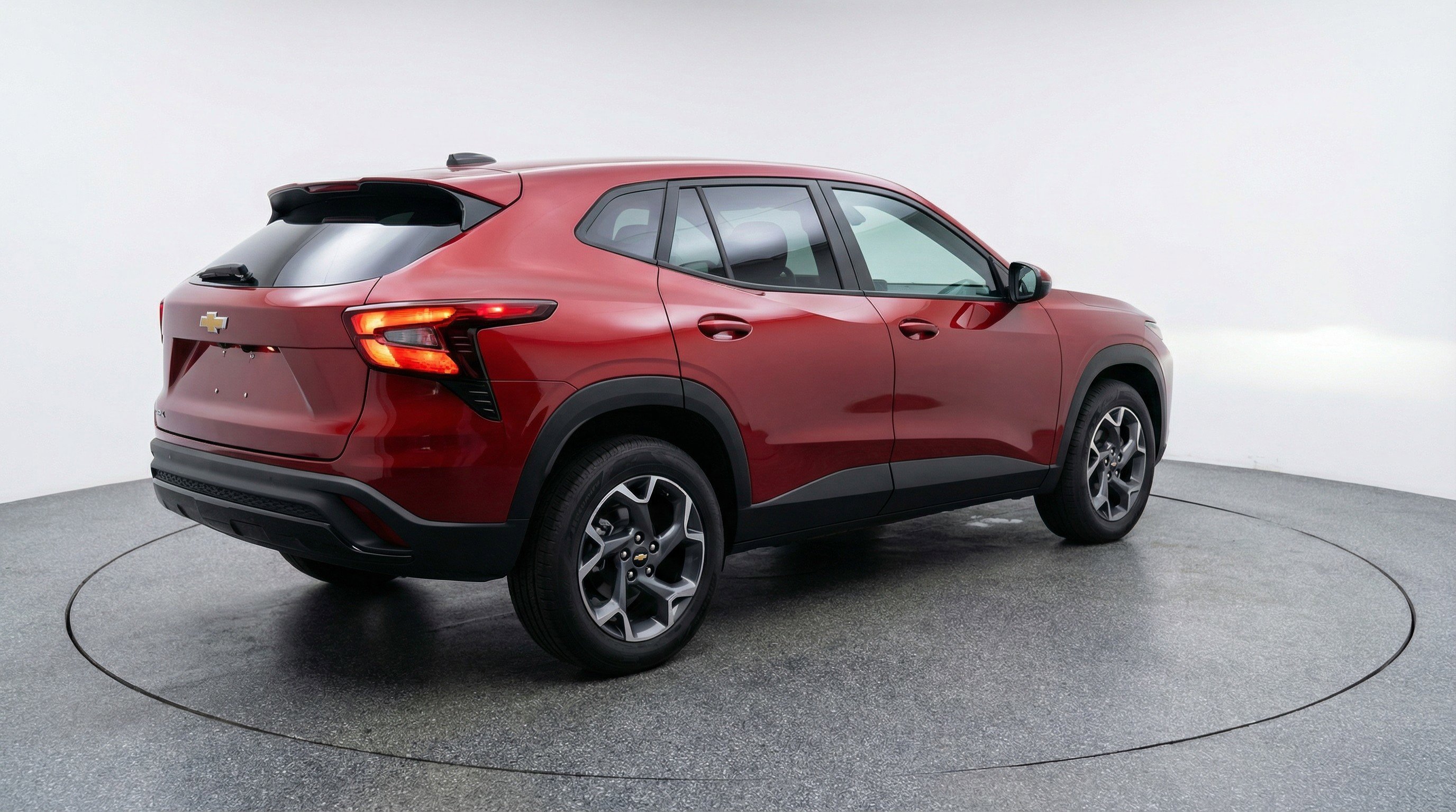 Used 2025 Chevrolet Trax LT w/ LT Convenience Package image 9