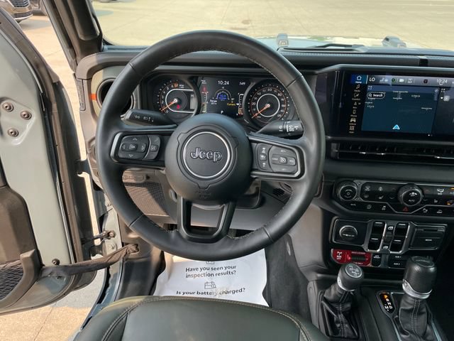 Used 2025 Jeep Gladiator Mojave AWD/4WD image 23