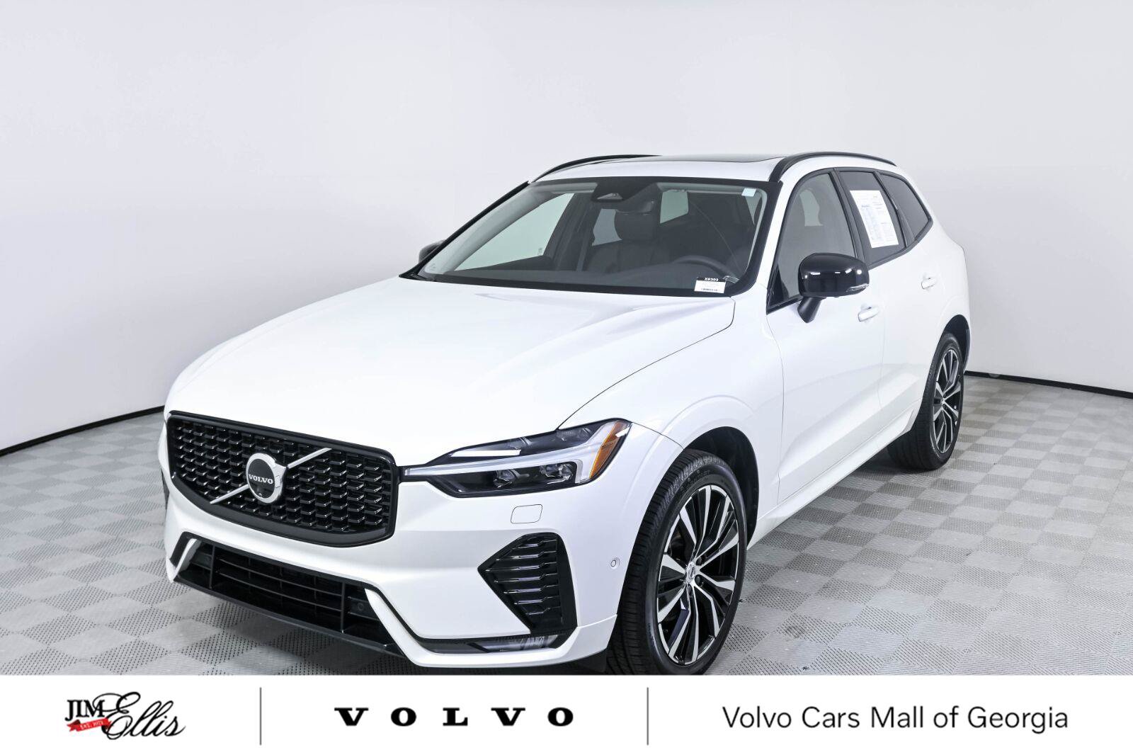 Certified 2025 Volvo XC60 B5 Plus w/ Protection Package Premier