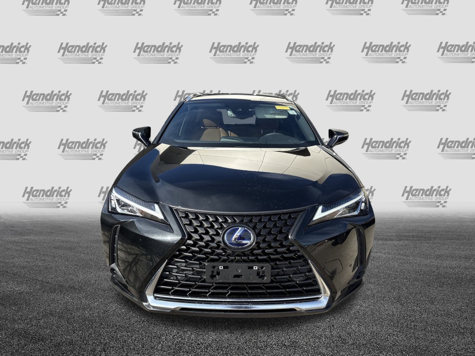Used 2022 Lexus UX 250h w/ Premium Package image 3