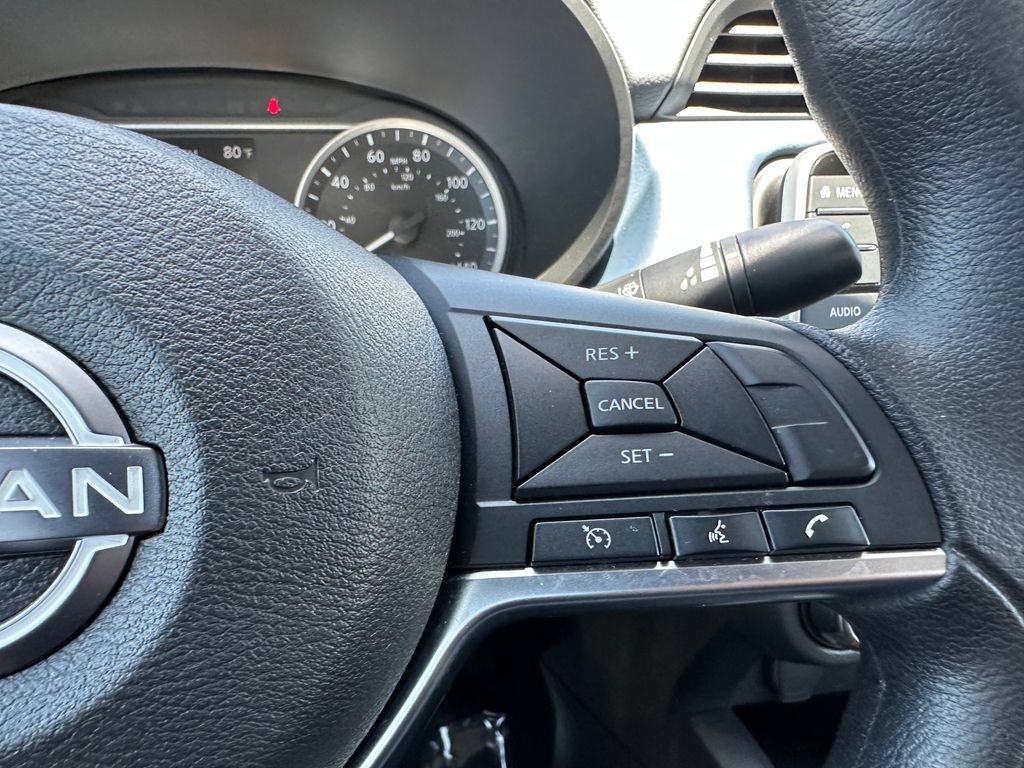 Used 2025 Nissan Versa SV FWD image 25