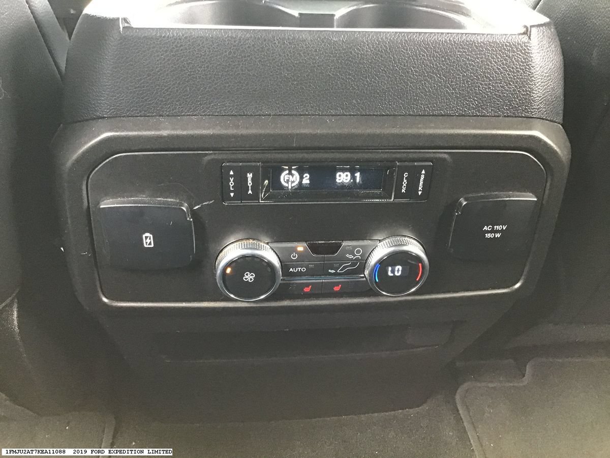 Used 2019 Ford Expedition Limited w/ Equipment Group 303A AWD/4WD image 13