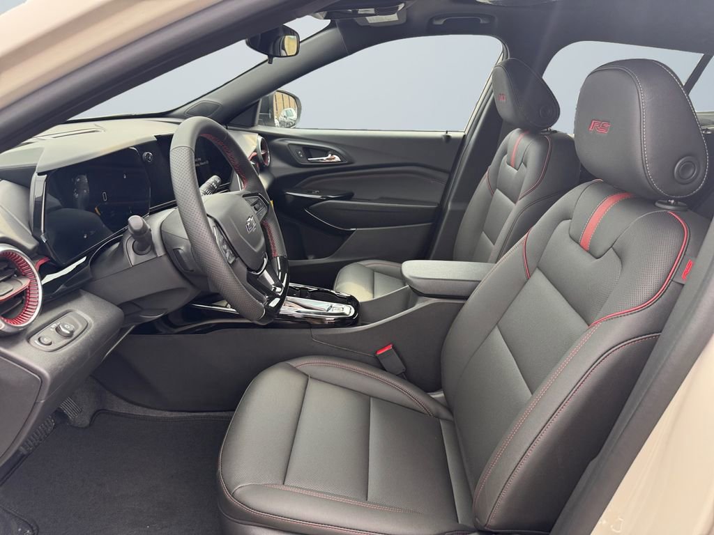New 2026 Chevrolet Trax RS w/ Sunroof Package image 9