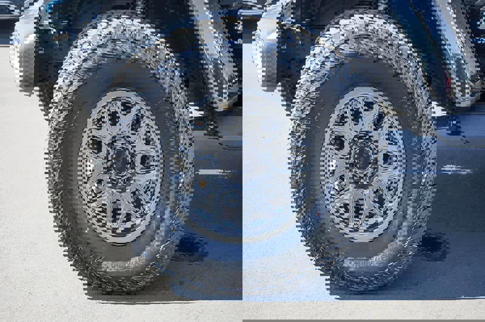 Used 2022 Jeep Wrangler Unlimited Sahara w/ Cold Weather Group image 9