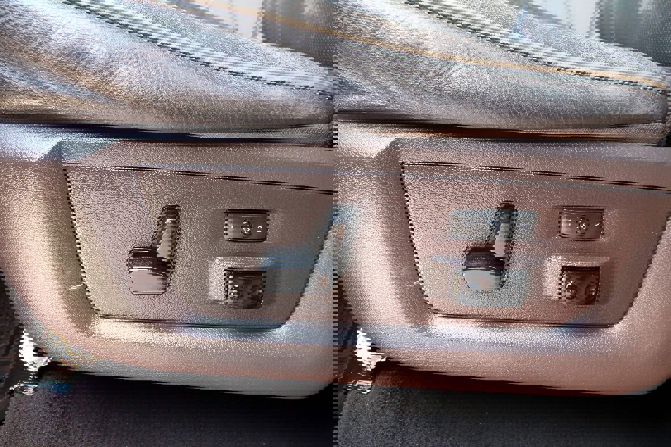 Used 2012 RAM 2500 Longhorn w/ Cold Weather Group image 24