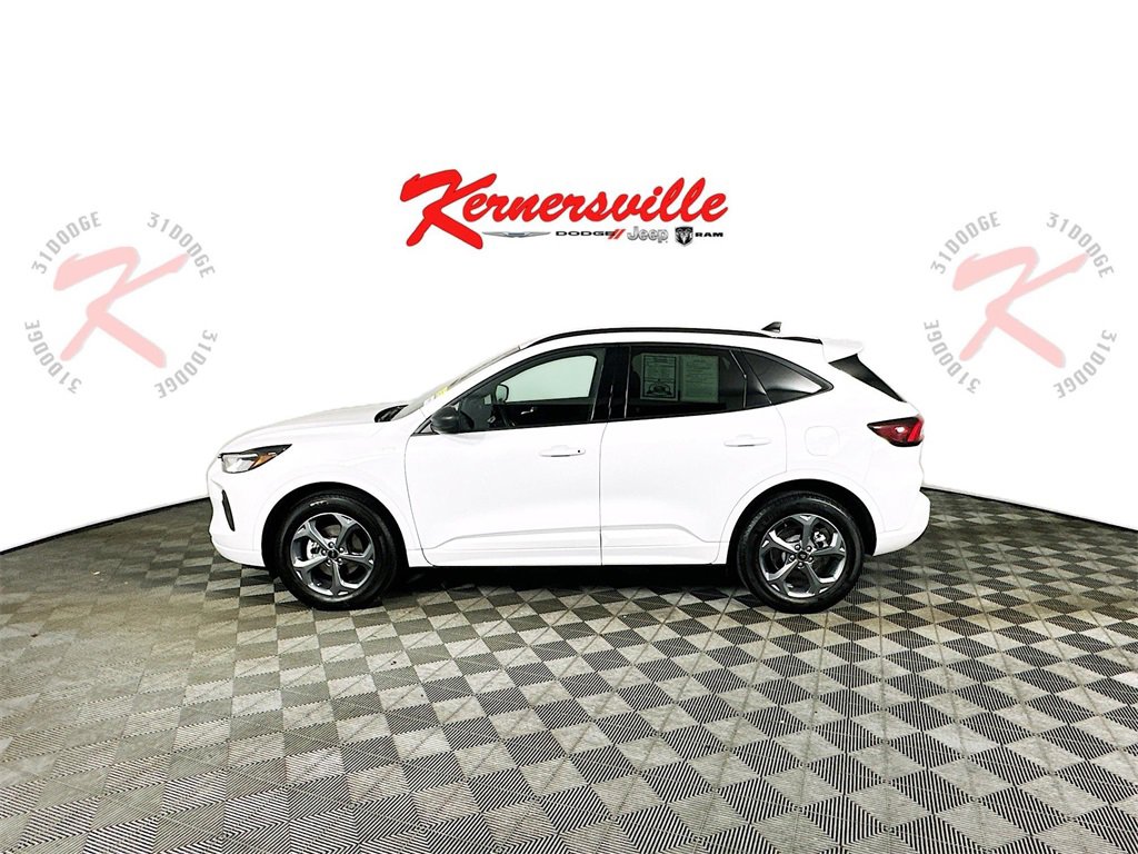 Used 2023 Ford Escape ST-Line w/ Tech Pack #1 image 4