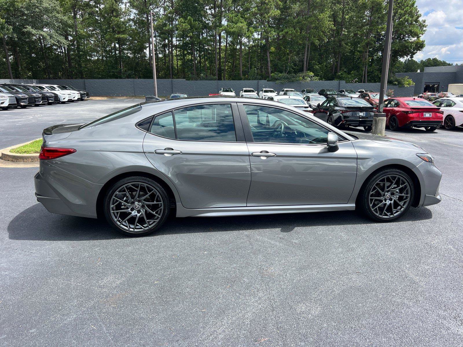 Used 2025 Toyota Camry XSE FWD image 4