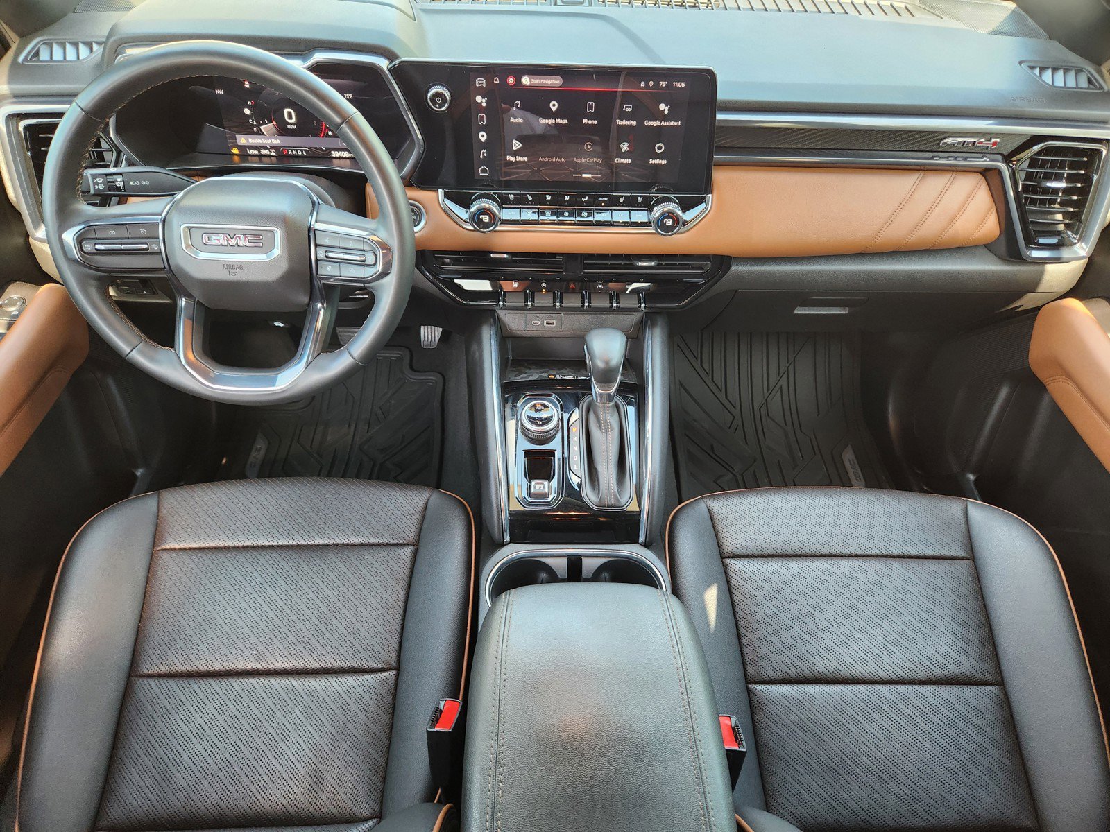 Used 2023 GMC Canyon AT4 w/ AT4 Premium Package image 8