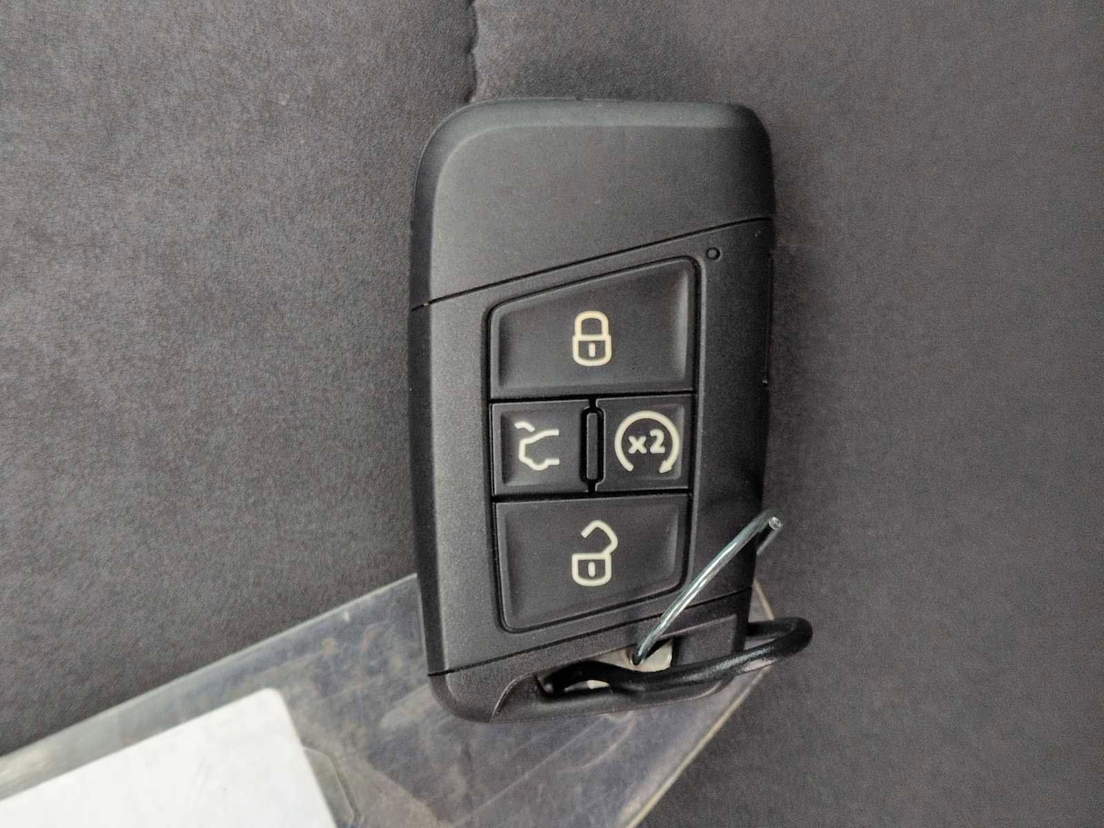 Used 2022 Volkswagen Taos SE image 33