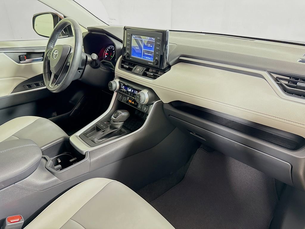 Certified 2022 Toyota RAV4 XLE Premium FWD image 30