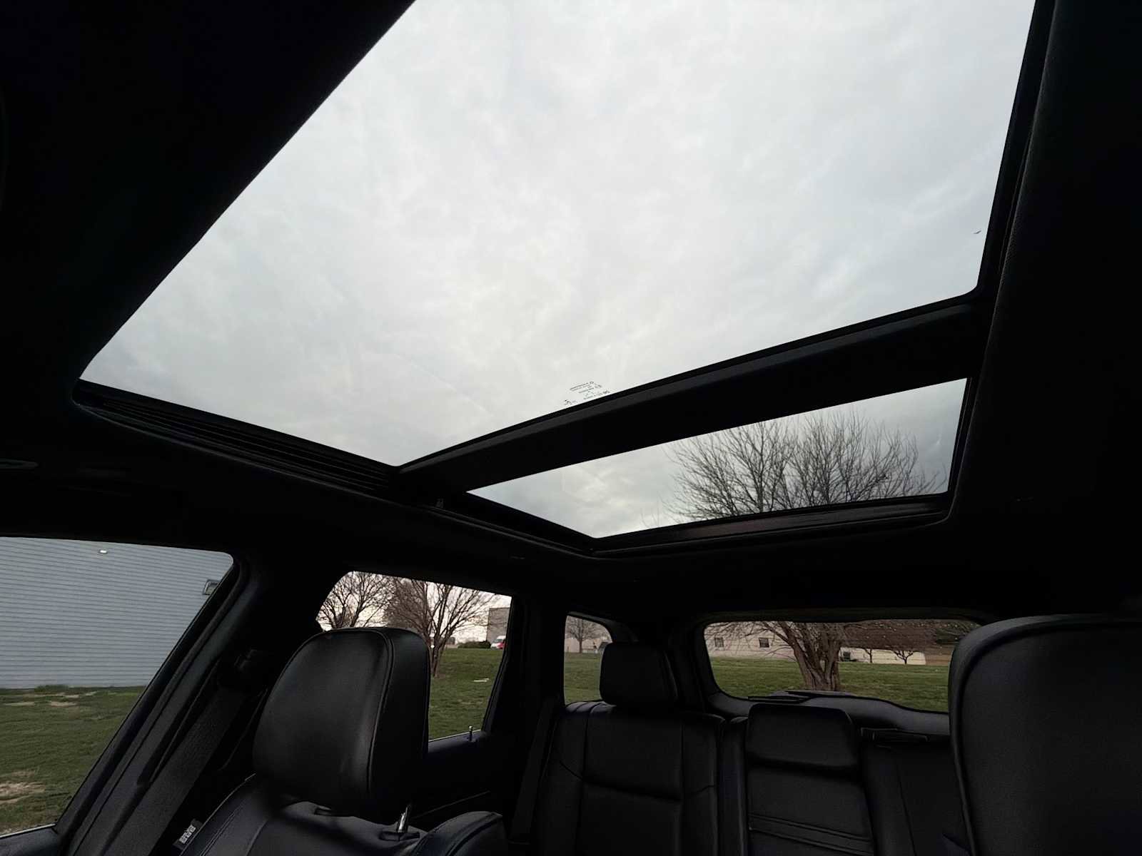 Used 2018 Jeep Grand Cherokee Overland image 16