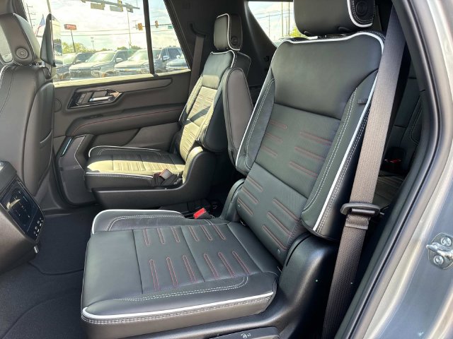New 2026 GMC Yukon AT4 Ultimate AWD/4WD image 17