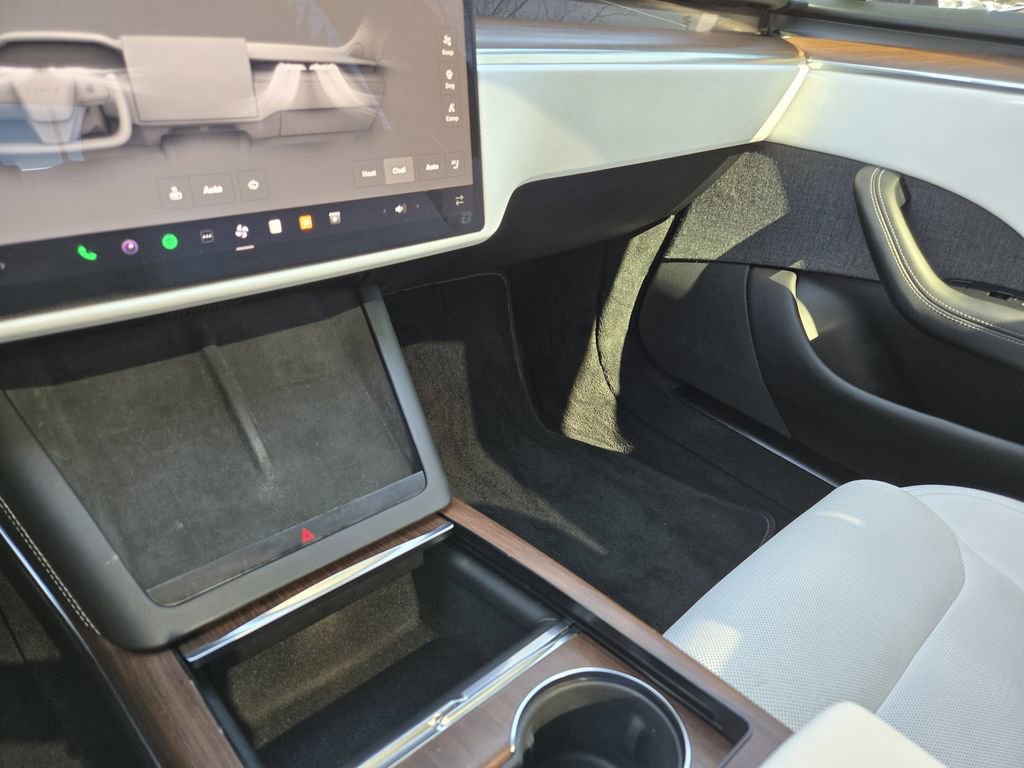 Used 2022 Tesla Model S image 15