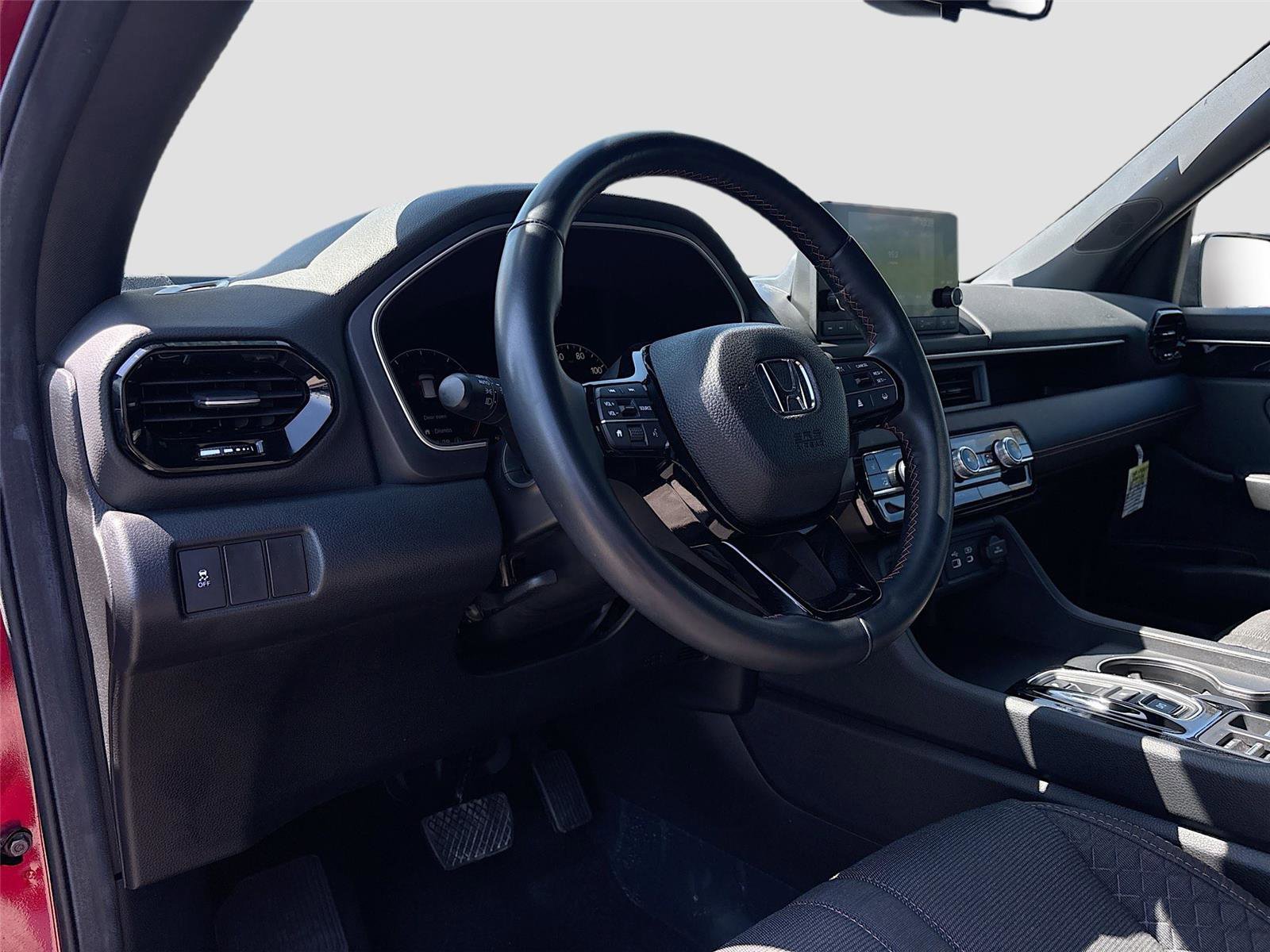 Certified 2025 Honda Pilot Sport image 10