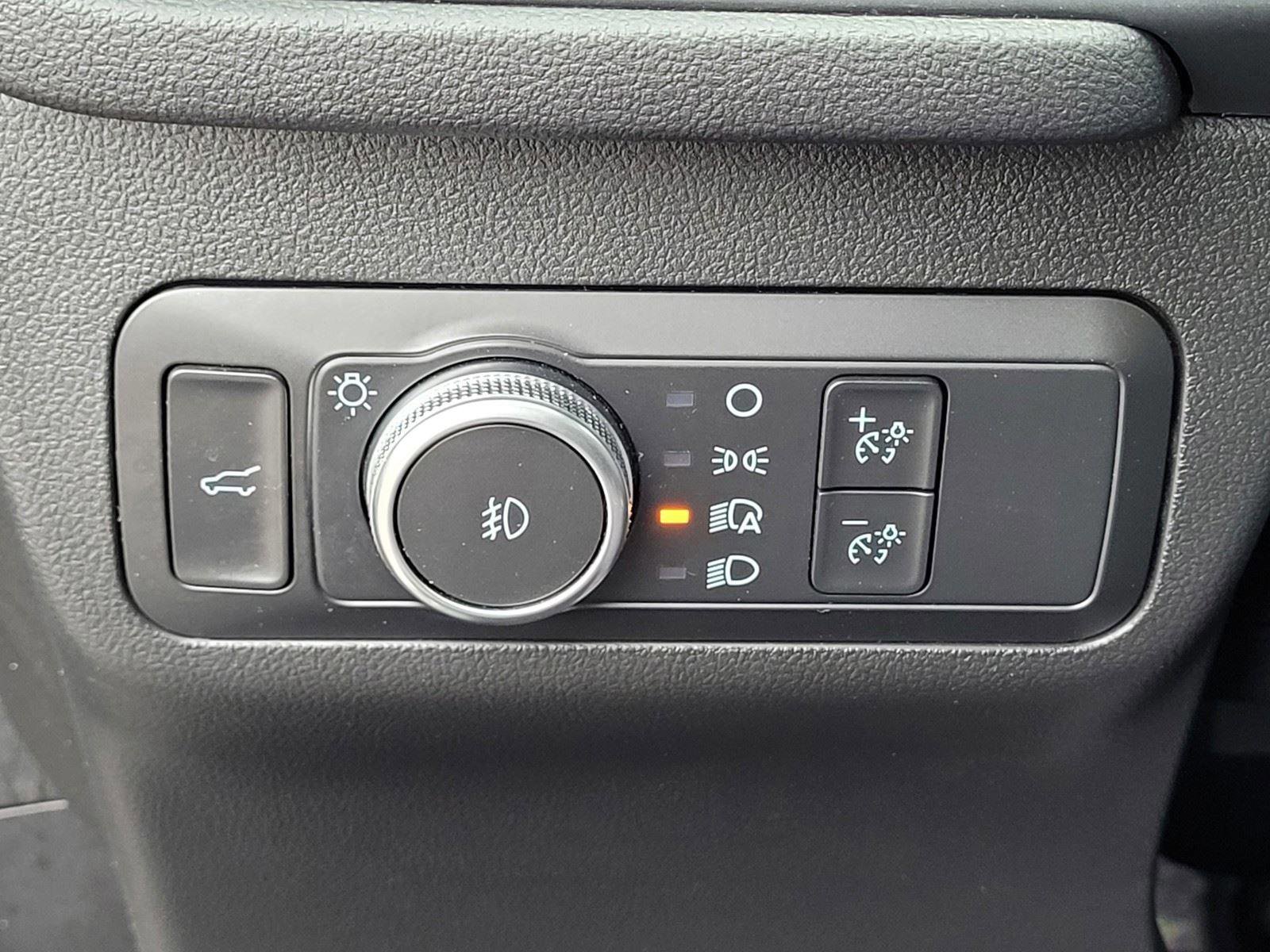 Used 2022 Ford Escape SEL image 16