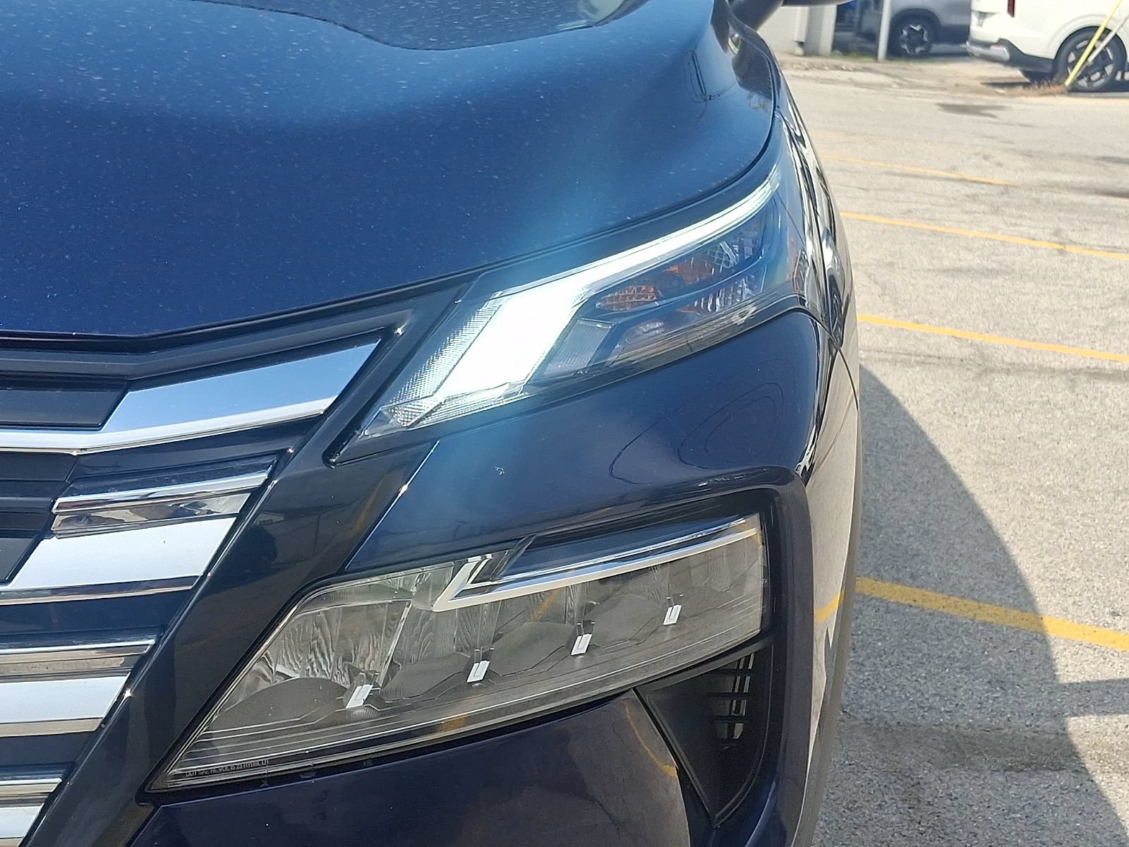 Used 2024 Nissan Rogue SV AWD/4WD image 9